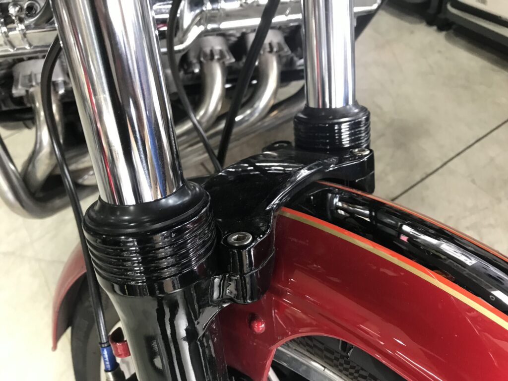 CB1100F-フロントフォークスタビライザー