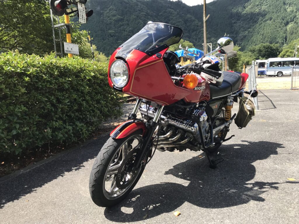 CBX1000-カウル
