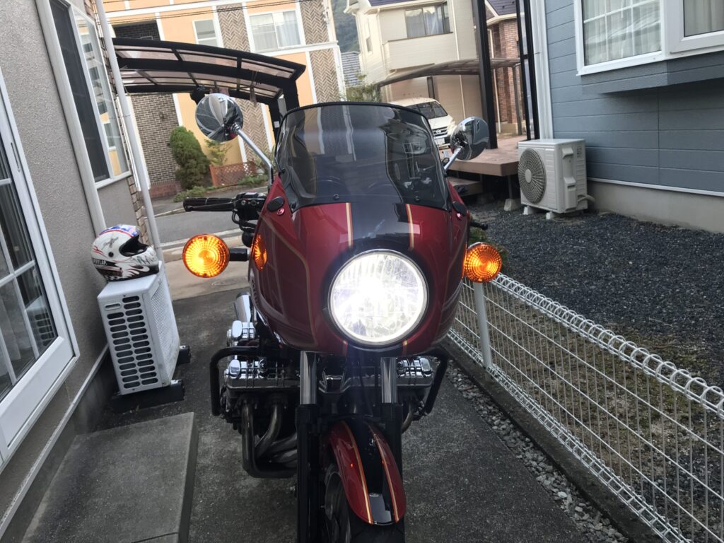 CBX1000-ヘッドライト、ポジションオン