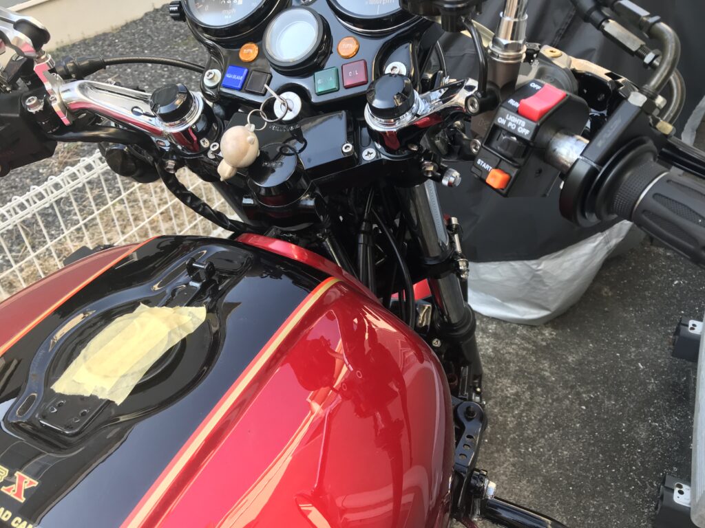 ハンドル切れ角