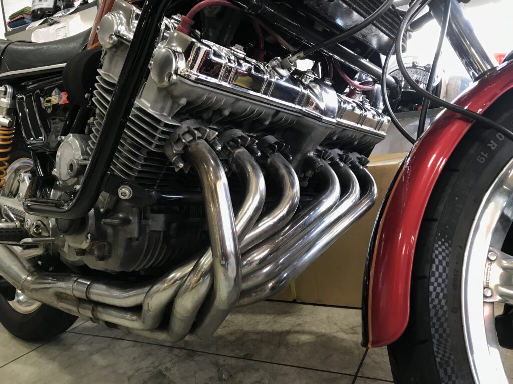 CBX1000-エンジン