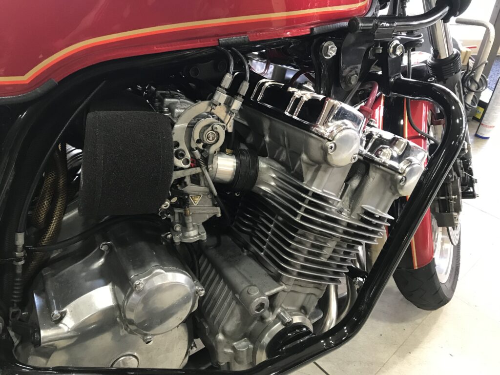 CBX1000-エンジン