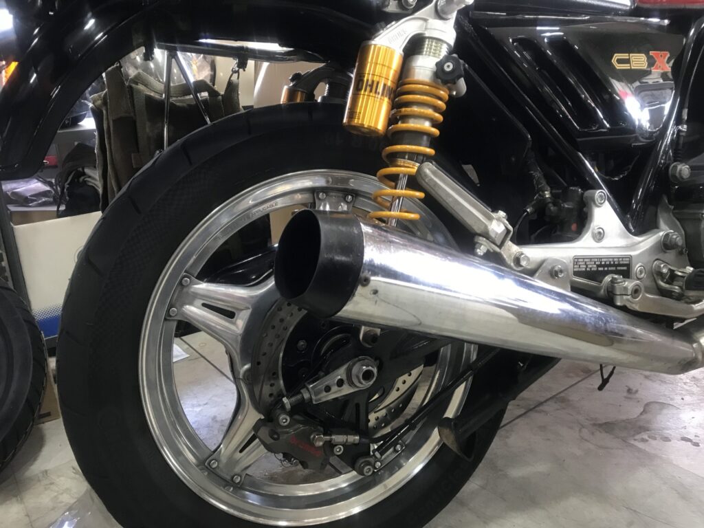 CBX1000-リアキャリパー-ブレンボ