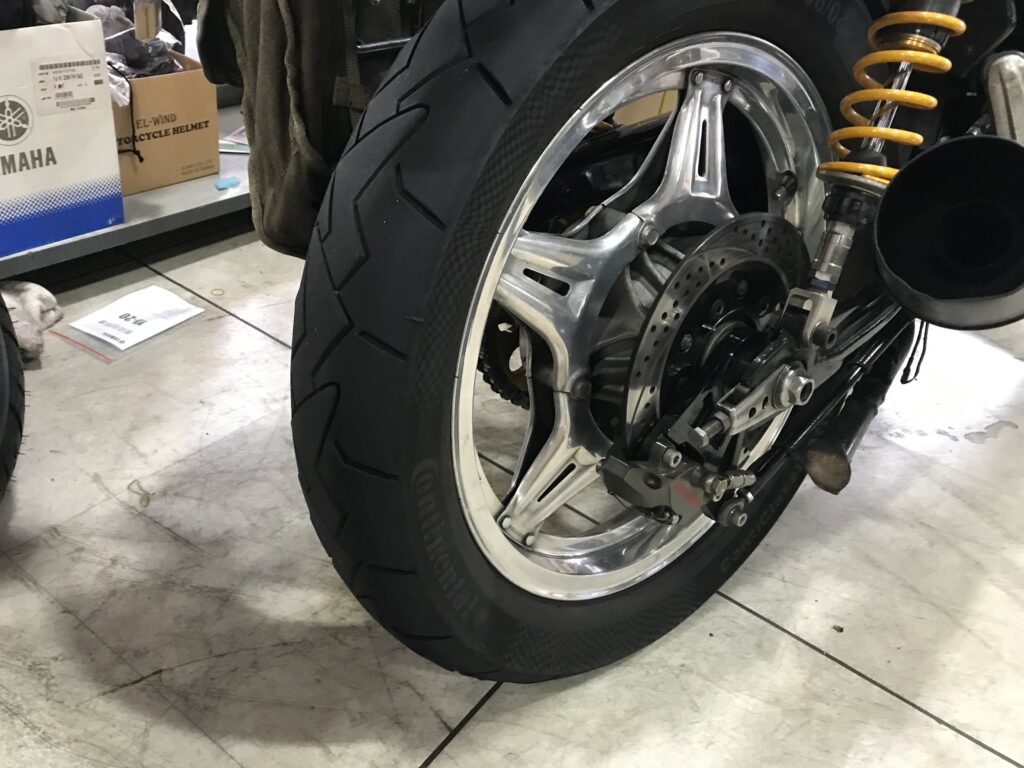 CB750F系の表コムスターホイール