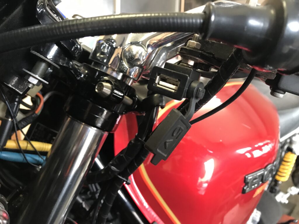CBX1000-USB充電器