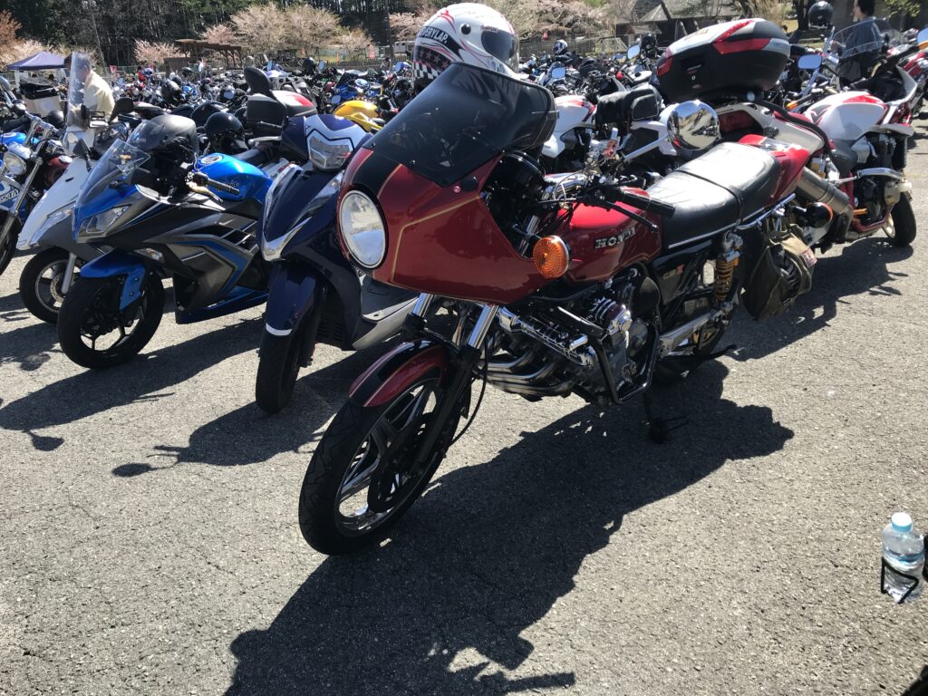 車輪村2023の駐輪場にて