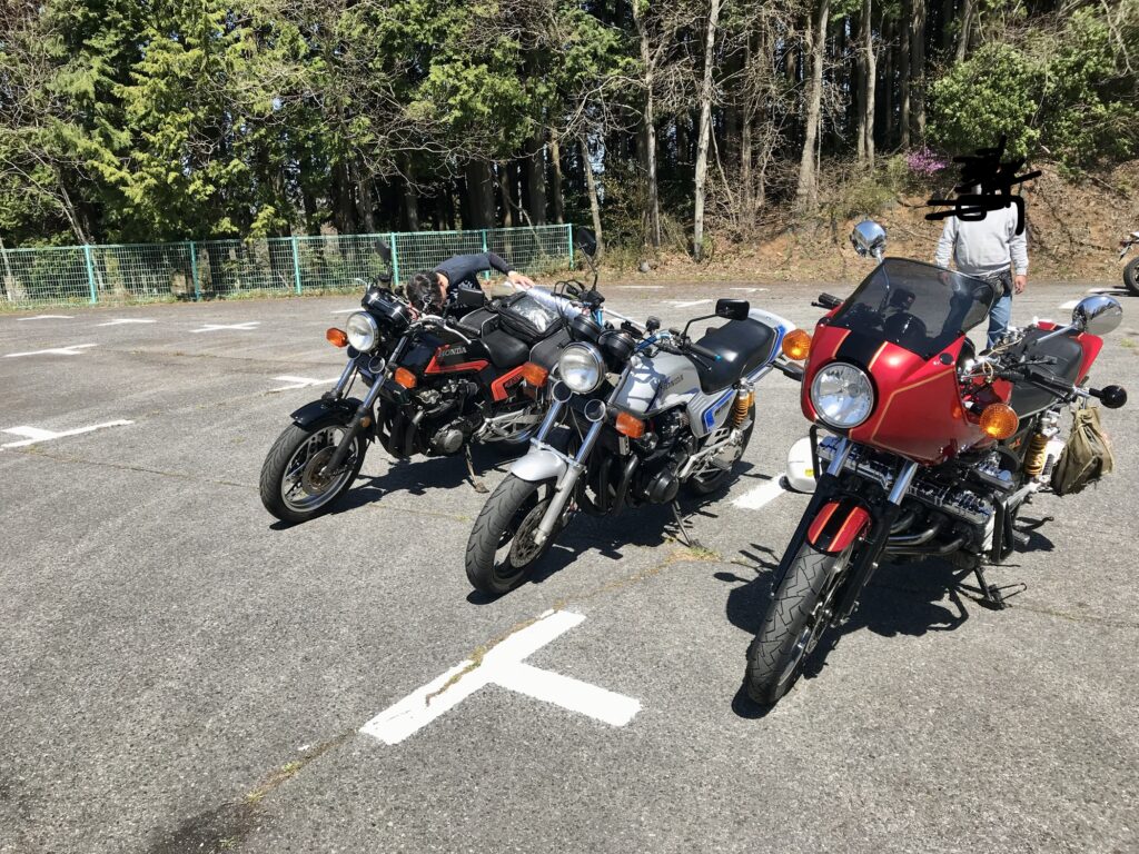 車輪村2023の駐輪場にて