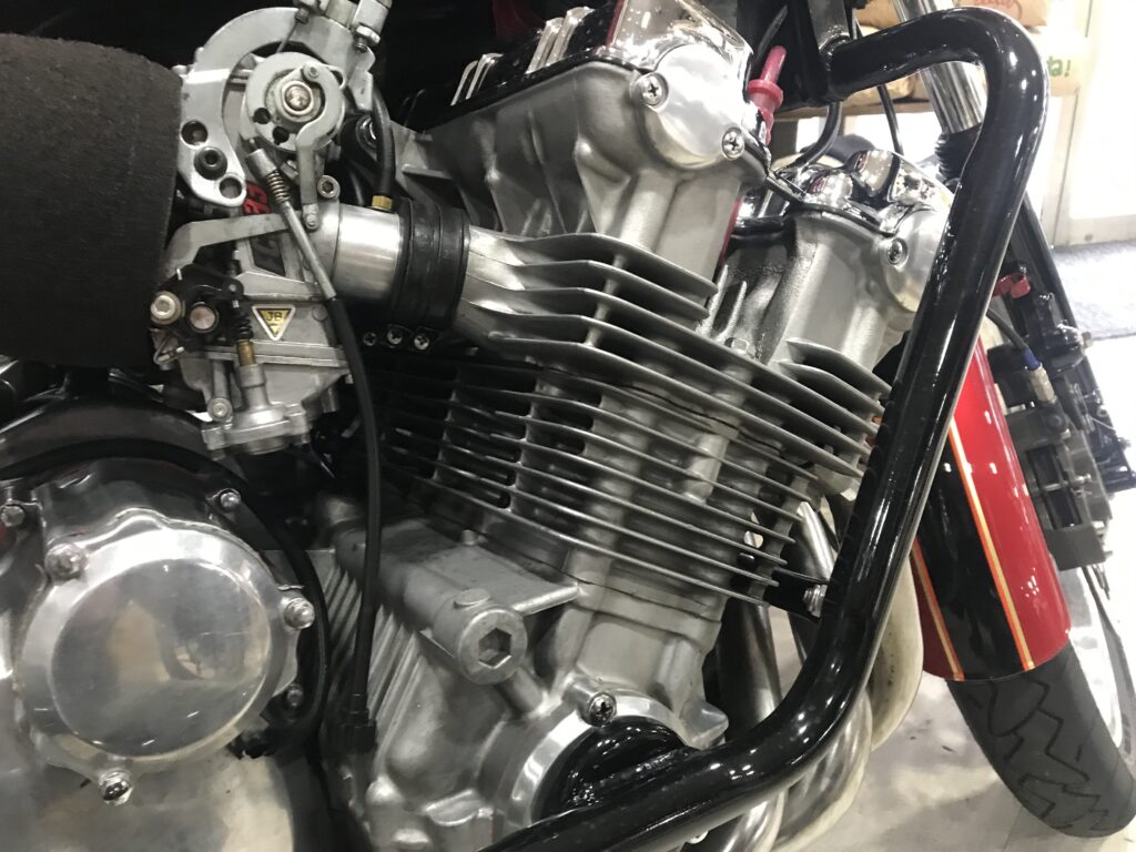 CBX1000-エンジン
