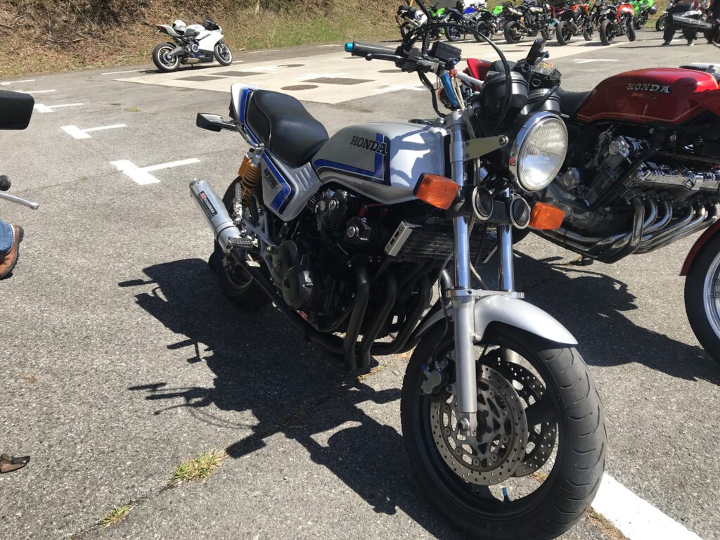 車輪村2023の駐輪場にて