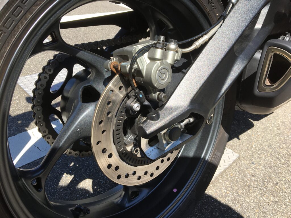 ストリートトリプルRS-765cc