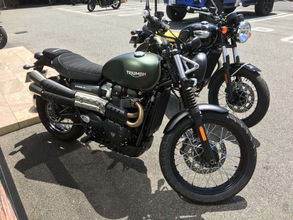 スクランブラー900