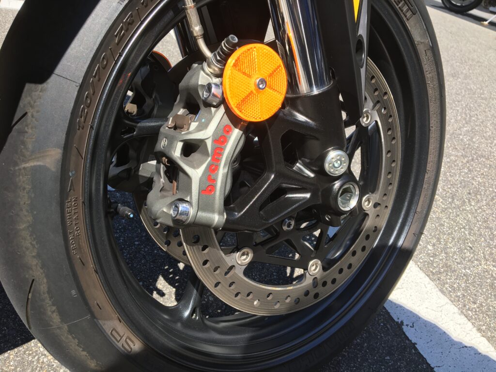 ストリートトリプルRS-765cc
