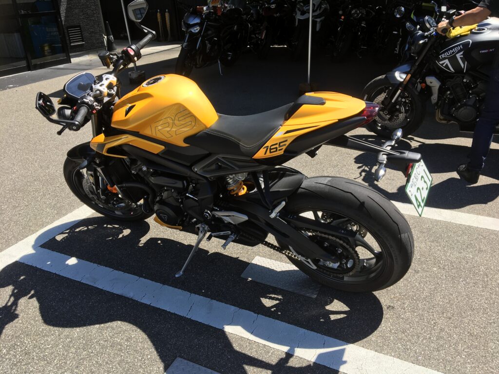 ストリートトリプルRS-765cc