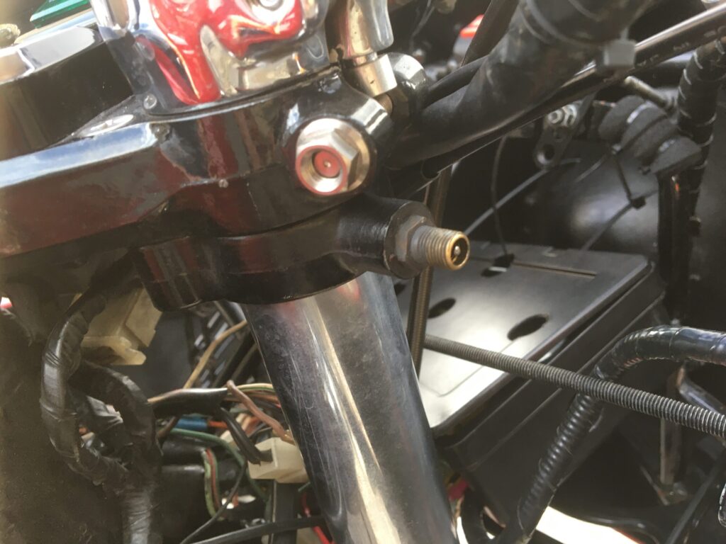CB1100Fフロントフォークとエアー