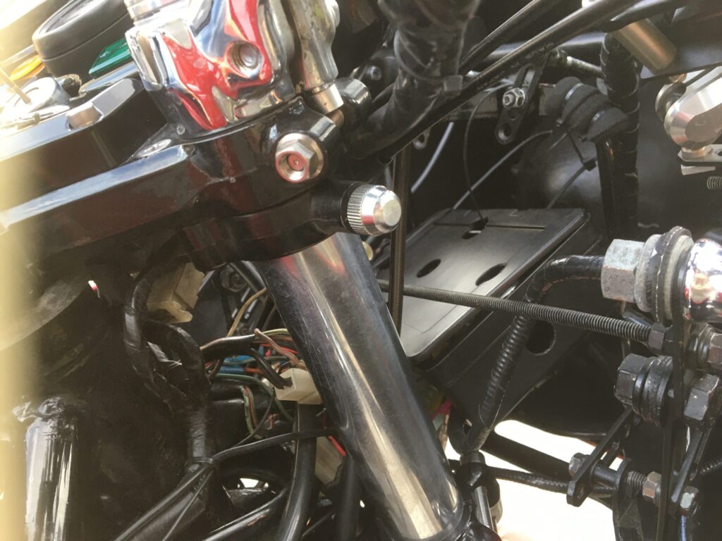 CB1100Fフロントフォークとエアー
