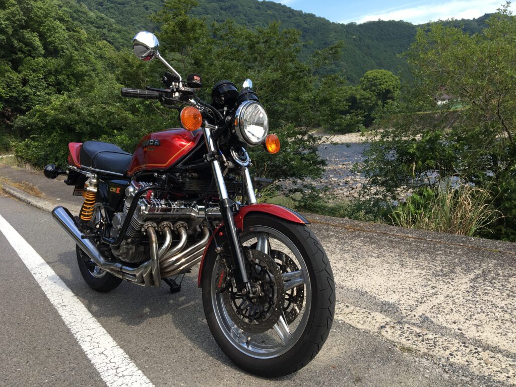 CBX1000