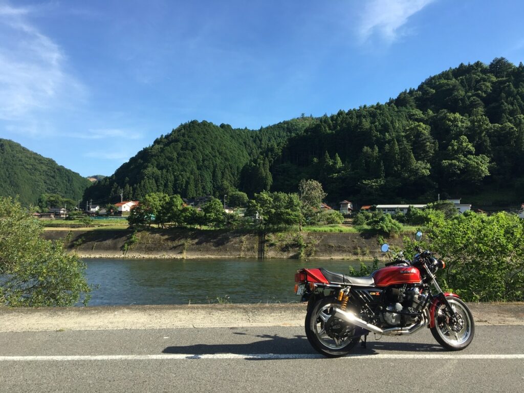 CBX1000-広島県広島市安佐北区勝木-旧安芸亀山駅付近