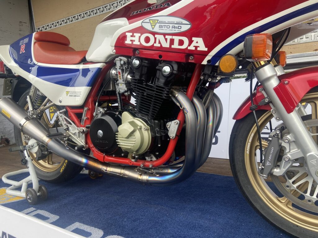 CB1100R