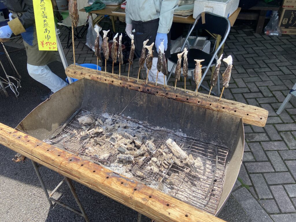 鮎の塩焼きの販売